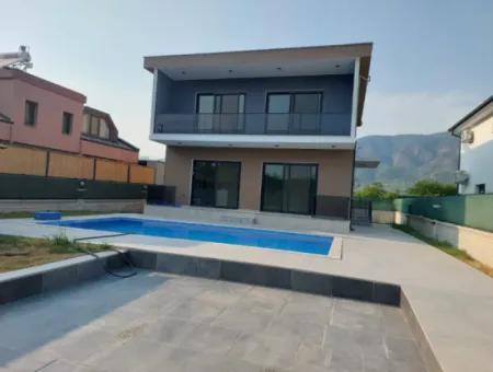 4 1 Freistehende Villa Mit Pool Zum Verkauf In Mugla Köyceğiz