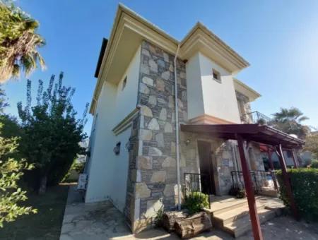 Zu Verkaufen In 190 M2 Und 4 In 1 Maisonette Auf Einem 610 M2 Großen Grundstück In Dalyan, Mugla