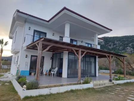 250 M2, 3 In 1 Möblierte Villa Auf 5 000M2 Land In Dalyan Langzeitmiete