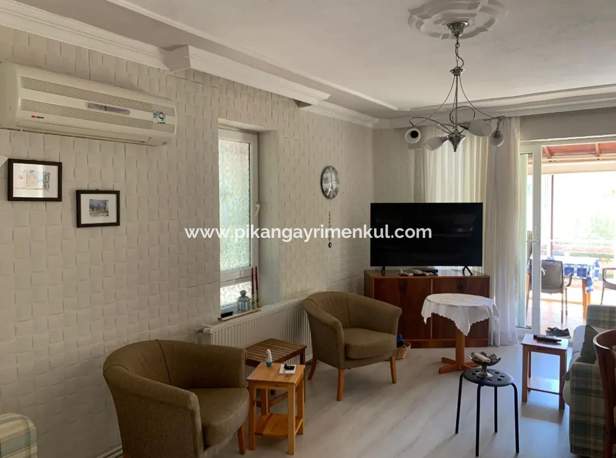 1 Villa With 1 Apartment For Sale In Köyceğiz Ulucami