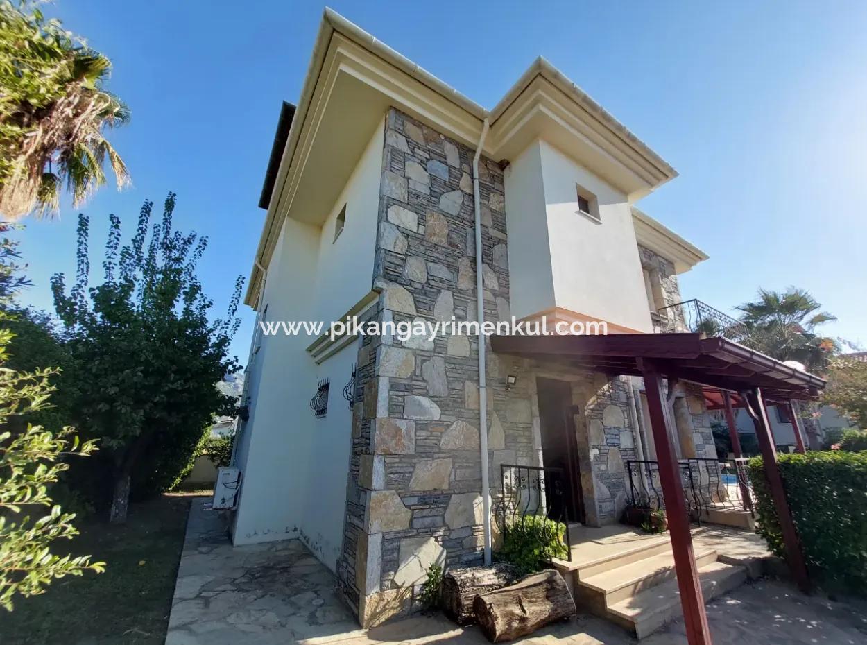 For Sale In 190 M2 And 4 In 1 Duplex On A 610 M2 Plot In Dalyan, Mugla