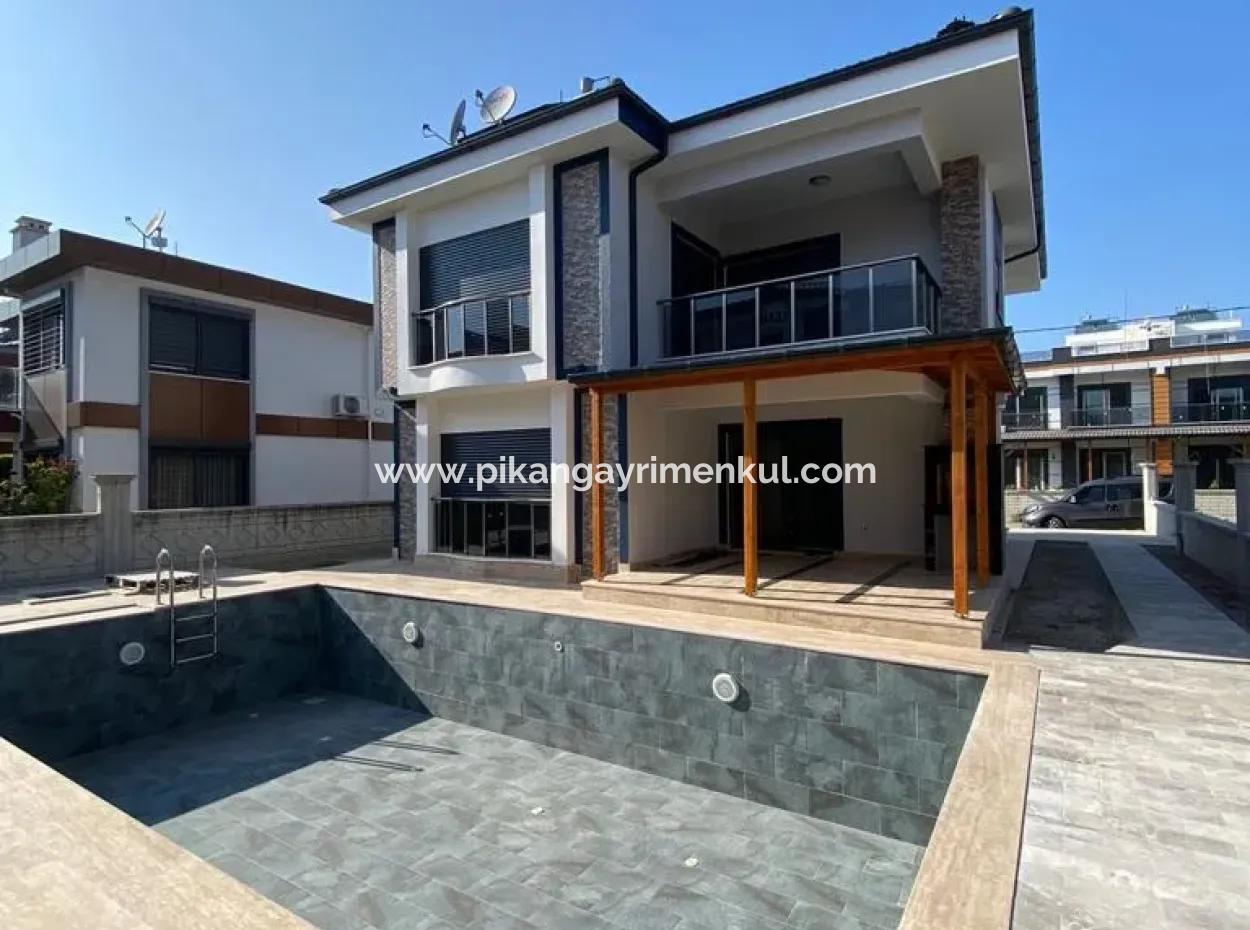 Brand New Duplex Villa With Communal Pool On A 600 M2 Detached Plot In Dalaman