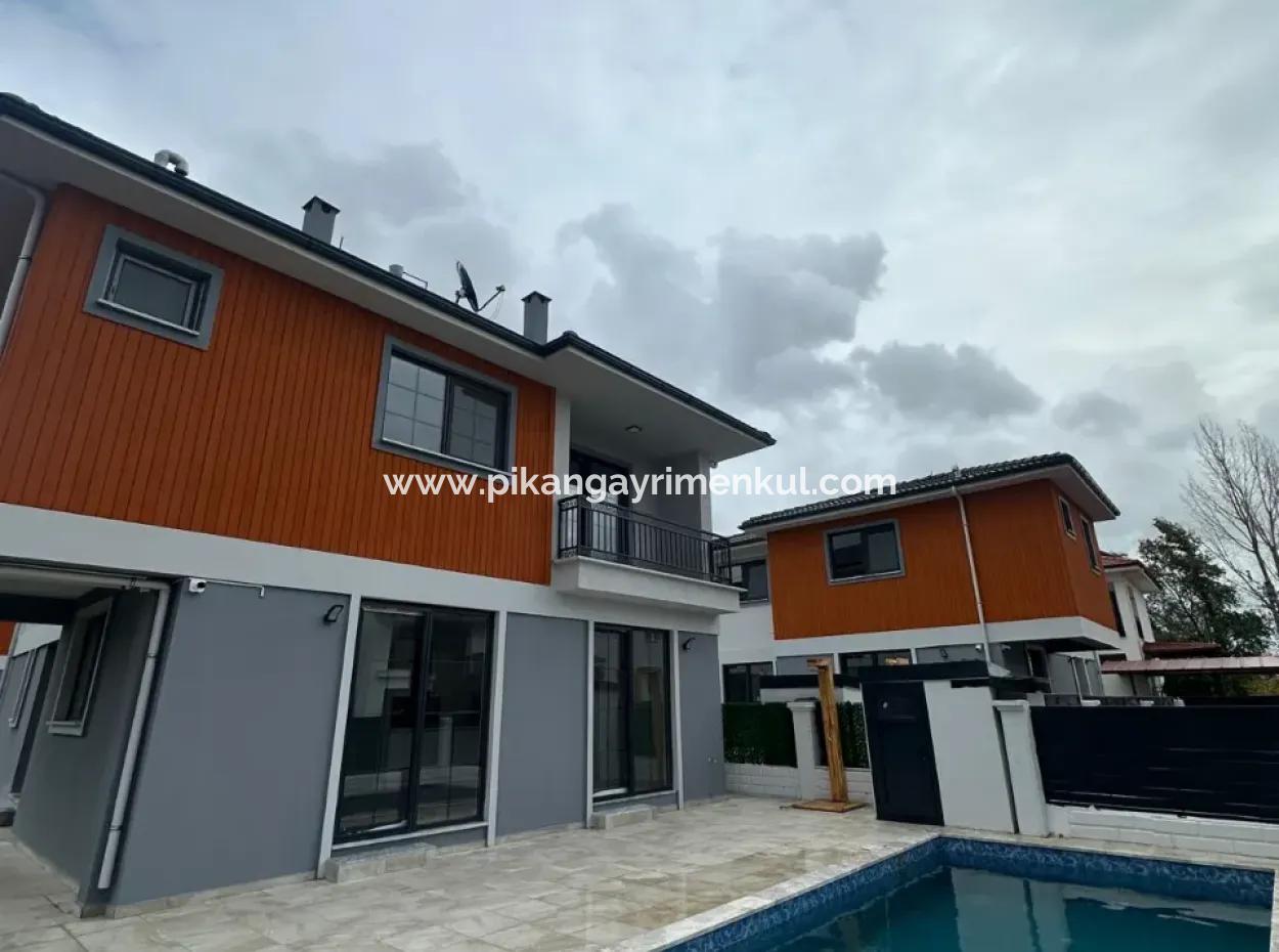 Ortacada 4 1 208 M2 Luxury Villas For Sale