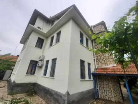 Detached Building With 1 1, 5 Apart On 1.000 M2 Land In Dalyan For Sale At Land Price