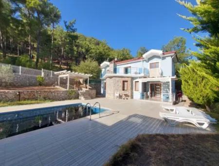 Detached Luxury Villa With Swimming Pool For Sale In Nature In Fethiye Üzümlü