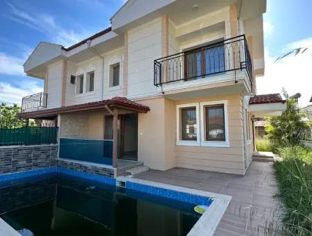 Muğla Dalyanda Satılık Yüzme Havuzlu Sıfır 4+1 Lüks Villa