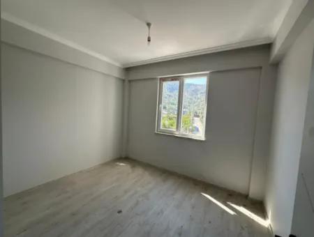 Ortaca Çaylı Mahallesinde Satılık 2+1 90M2 Ara Kat Daire